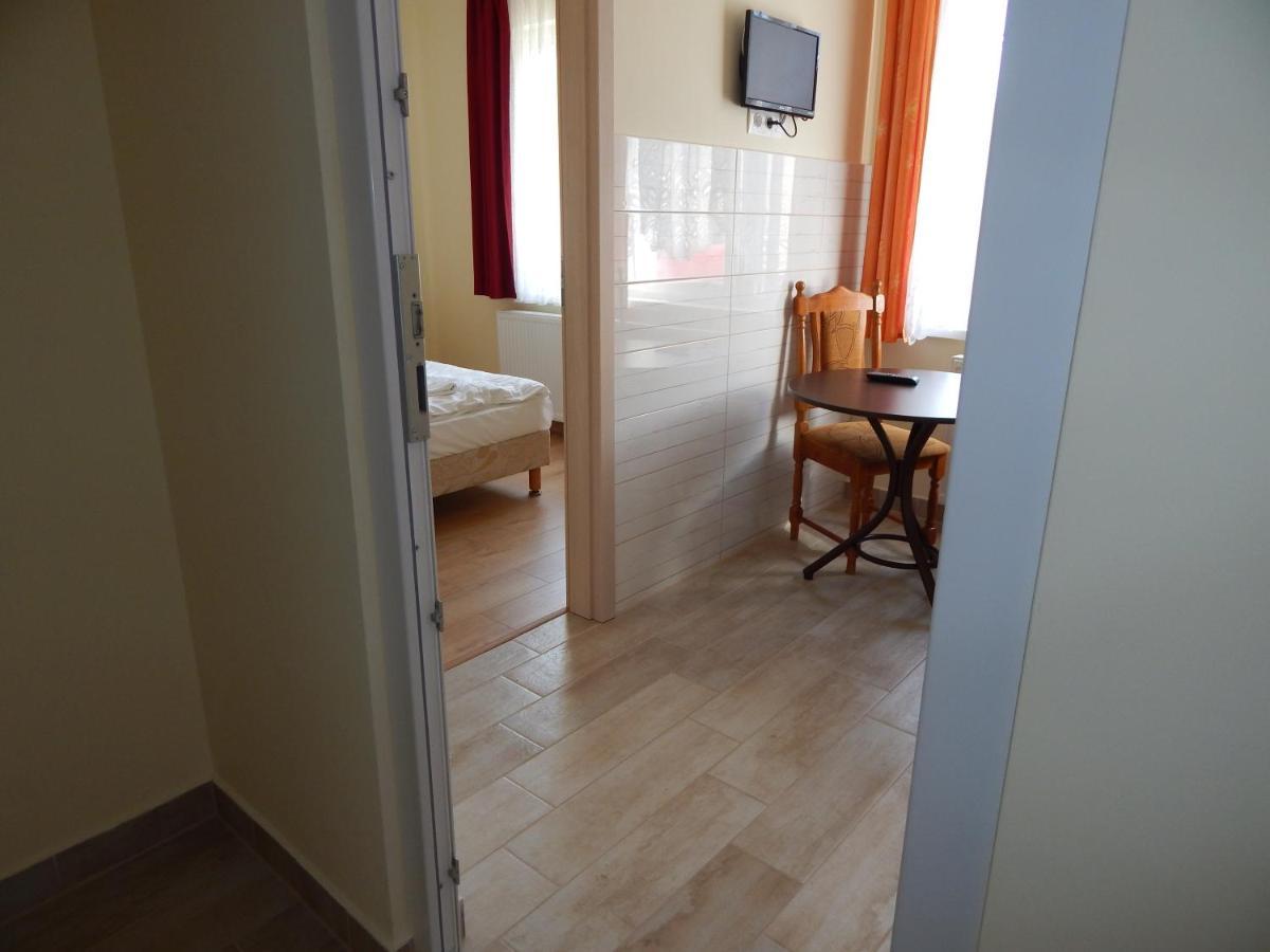 Hajdú Vendégház Hajdúszoboszló Exterior foto